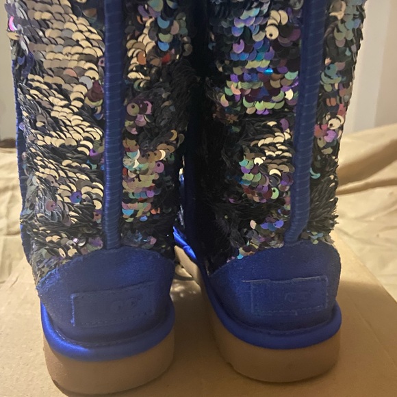 SEQUENCE UGG’s - Picture 2 of 4